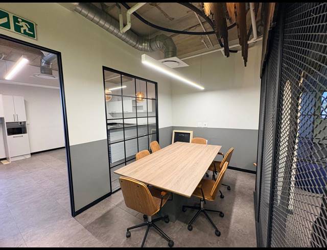 428M² OFFICE TO LET IN MAGALIESSIG